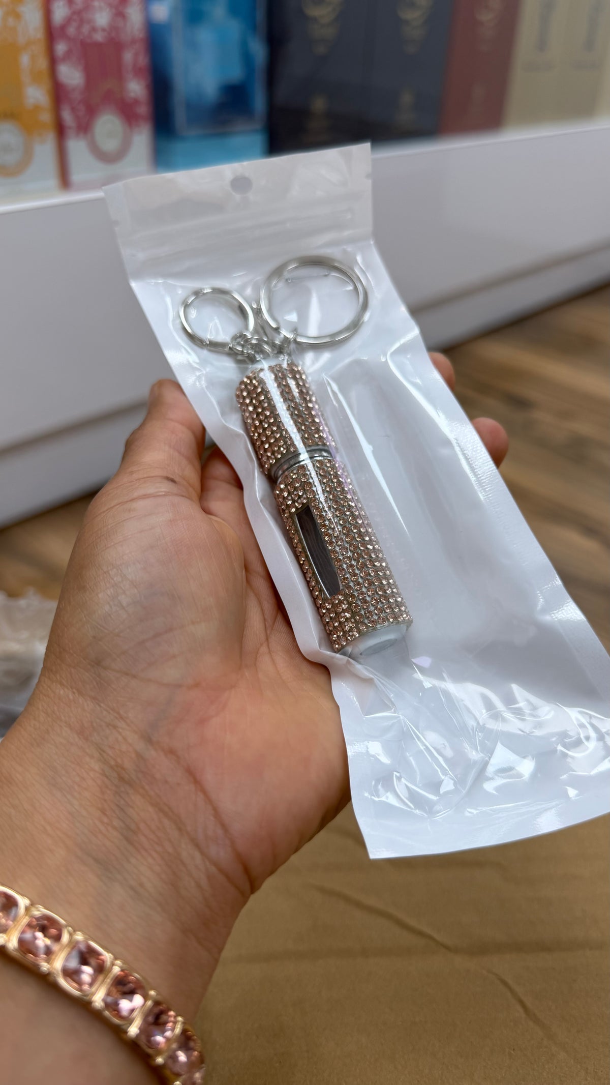 Set de 6 Atomizadores de Perfume Recargables con Brillantes y Llavero